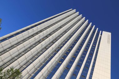 Chemnitz, Almanya 'da Dorint Kongresshotel, 8 Mayıs 2018. Otel 97 metre yüksekliğindeki Chemnitz 'in en yüksek binasıdır..