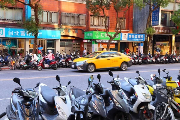 2018年12月5日 台北市新義地区のスクーター駐車場 台北市は台湾の首都で 人口は850万人です — ストック写真