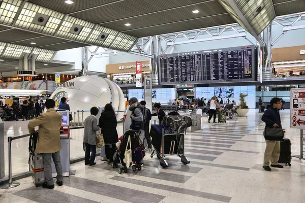 Токио Япония Декабря 2016 Года Пассажиры Посещают Аэропорт Нарита Токио — стоковое фото