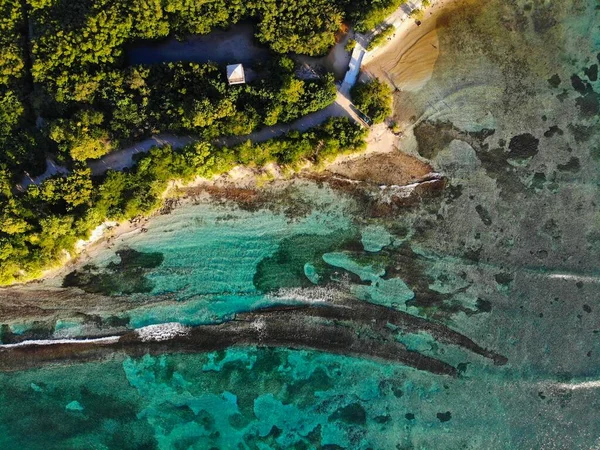 グアドループ海岸ドローンビュー Souffleurビーチの空中ビュー — ストック写真