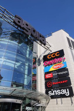 BYTOM, POLAND - 8 Mart 2015 Bytom, Polonya 'daki Agora alışveriş merkezi. 56 bin metrekarelik alışveriş alanı bölgenin en büyükleri arasında yer alıyor..