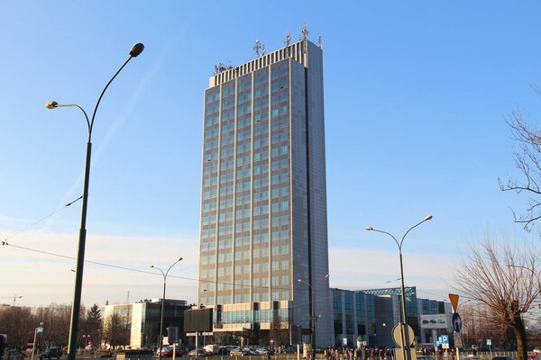 СОСНОВСК, ПОЛЬША - МАРТ 9 МАРТА 2015 года: Факультет наук о Земле (здание университета Силезии в Соснове). По состоянию на 2015 год в Силезском университете обучается более 32 тысяч студентов
.