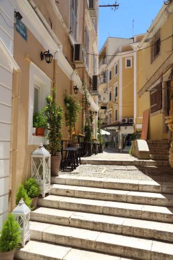 Corfu Old Town (Kerkyra) - Yunanistan 'daki UNESCO Dünya Mirasları Alanı. Antika cadde.