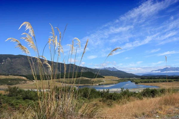 ワイアウ川 ニュージーランドの南東部の美しい風景 — ストック写真
