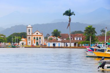 Paraty, Brezilya - Rio de Janeiro eyaletinde eski bir kasaba.