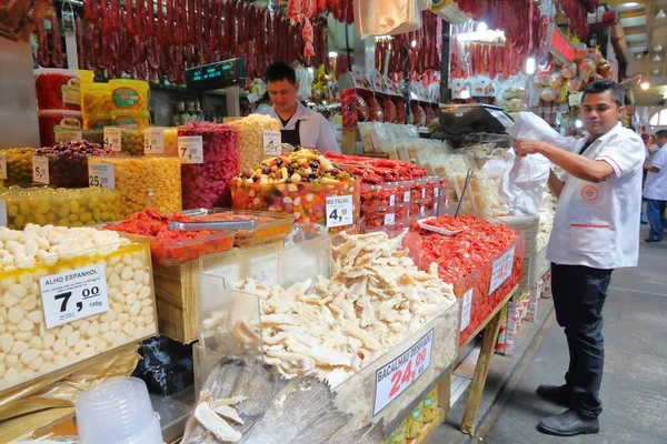 Sao Paulo Brasil Octubre 2014 Gente Visita Mercado Municipal Sao — Foto de Stock