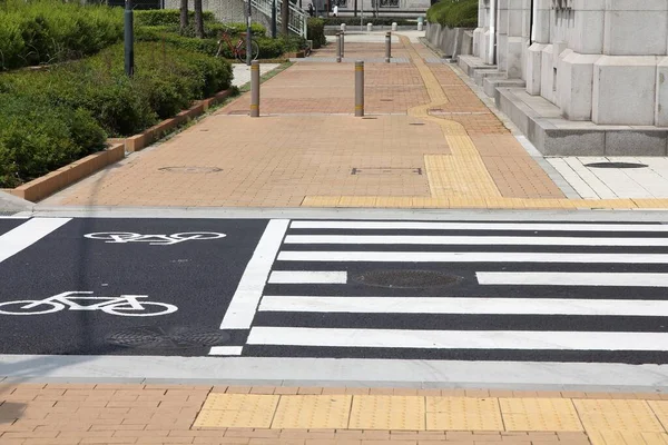 Infrastrutture Urbane Giapponesi Pista Ciclabile Passaggio Pedonale Nella Città Kobe — Foto Stock