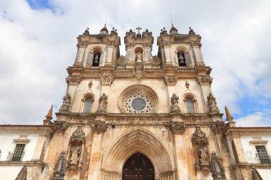 Alcobaca Manastırı, Portekiz. Portekiz 'de ortaçağ gotik simgesi. UNESCO Dünya Mirası Alanı.