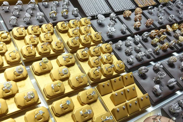 Arany Ékszerek Gyémánt Gyűrűk Dubai Gold Souk — Stock Fotó
