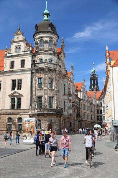 Dresden Deutschland Mai 2018 Menschen Gehen Residenzschloss Der Altstadt Von — Stockfoto