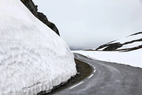 Snow Road Στη Νορβηγία Εθνική Τουριστική Οδός Κατά Μήκος Του — Φωτογραφία Αρχείου