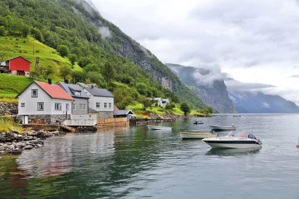 Noruega Fiordo Paisaje Aurlandsfjord Parte Sognefjord Ciudad Undredal —  Fotos de Stock