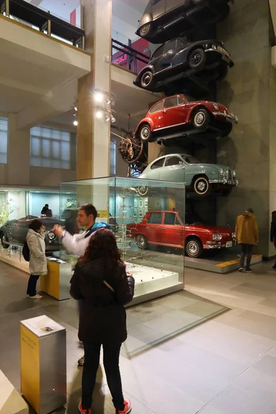 London Απριλιου 2016 Επισκέπτες Θαυμάζουν London Science Museum Περίπου Εκατομμύρια — Φωτογραφία Αρχείου