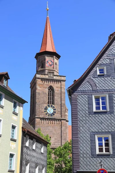 德国富斯镇 法国中部地区 与圣米高教堂 Kirche Sankt Michael 的街景 — 图库照片