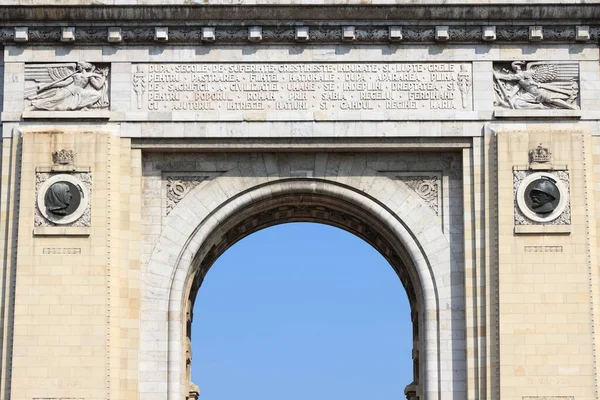 Бухарестське Місто Romania Triumphal Arch Європейські Орієнтири — стокове фото