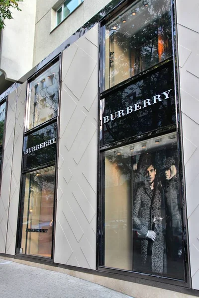 Bucharest Roumanie Août 2012 Magasin Mode Burberry Bucarest Roumanie Burberry — Photo