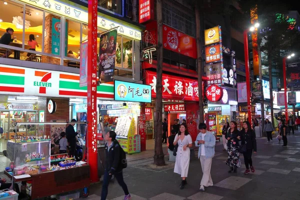 Taipei Taiwan Aralık 2018 Nsanlar Taipei Deki Ximending Alışveriş Bölgesini — Stok fotoğraf