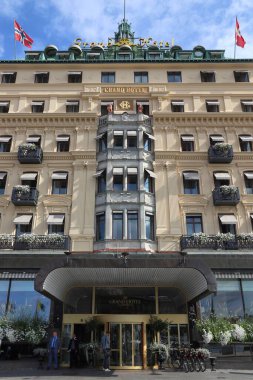 STOCKHOLM, SWEDEN - 24 Ağustos 2018 Stockholm, İsveç 'teki Grand Hotel. Prestijli The Leading Hotel of the World (LHW) konsorsiyumunun bir üyesidir..