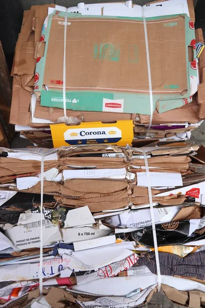 Stockholm Zweden August 2018 Stapels Geperst Karton Voor Recycling Stockholm — Stockfoto