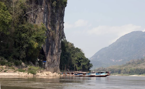 Barcos en el río Mekong. Laos — Foto de Stock