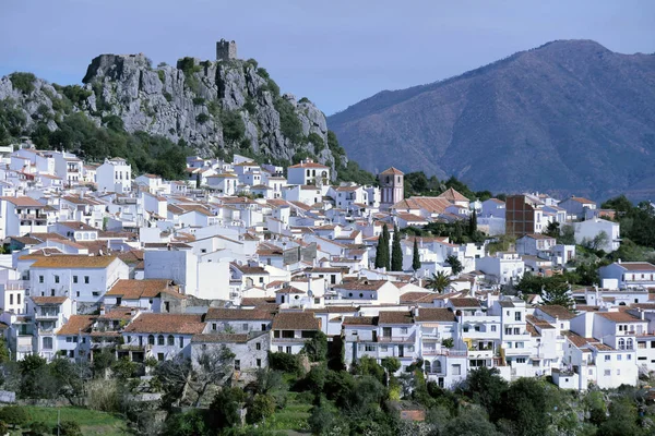 Город Гауцин, пейзажи и белые деревни типичные для Андалусии Лицензионные Стоковые Изображения