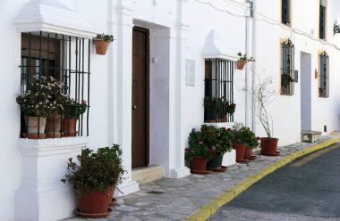 Sahneleri ve beyaz köy Andalucia tipik