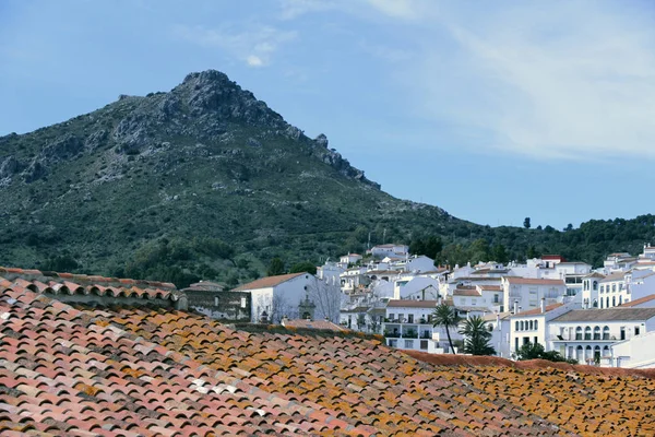 Gaucin, scény a bílé vesnice, které jsou typické pro Andalusii — Stock fotografie