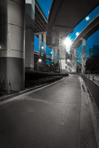 Ciudad carretera bridget noche de escena de la noche — Foto de Stock