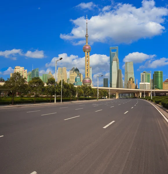 Empty road with Shanghai Lujiazui city buildings — Stock Photo, Image