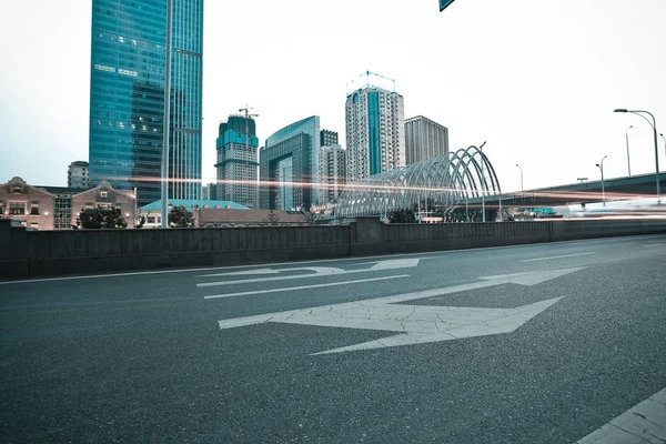 City building street scene and road surface — Stock Photo, Image