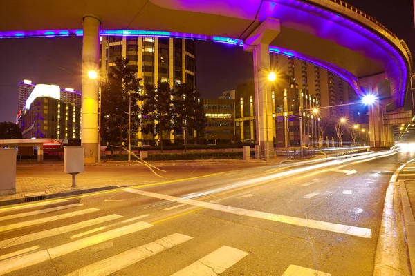 Městské silniční nadjezd viadukt most noční scény Stock Fotografie