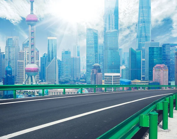 Leere Straße texturierten Boden mit Vogelperspektive bei Shanghai Bund sk — Stockfoto