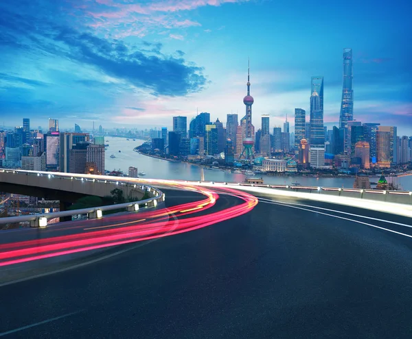 Empty road floor with bird-eye view at Shanghai bund Skyline — Stock Photo, Image
