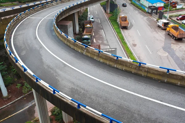 Fotografia aérea da cidade viaduto ponte estrada paisagem — Fotografia de Stock