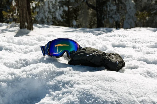 Utförsåkning, vintersport på berget — Stockfoto