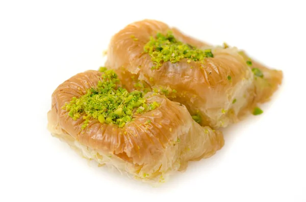 Baklava con pistacho sobre fondo blanco — Foto de Stock