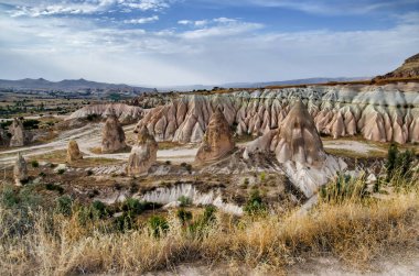 Gül Vadisi Göreme Kapadokya Türkiye'de yaz