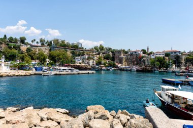 Antalya, Türkiye - 26 Temmuz 2019, Akdeniz kıyısında güzel bir yaz günü