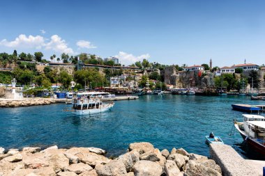 Antalya, Türkiye - 26 Temmuz 2019, Akdeniz kıyısında güzel bir yaz günü