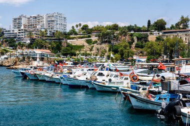 Antalya, Türkiye - 26 Temmuz 2019, Akdeniz kıyısında güzel bir yaz günü