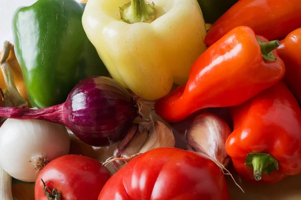  Taze organik sebze yığın