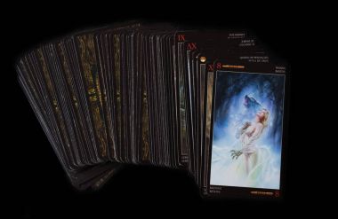 05 Eylül 2017 - Saint Peterburg, Rusya Federasyonu: karanlık Luis Royo tar