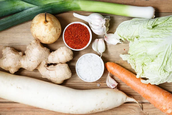 Ingredientes para la preparación de kimchi . —  Fotos de Stock