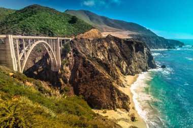 Bixby dere Köprüsü karayolu # 1 bize Batı Güney Los Angeles'a seyahat Coast'taki