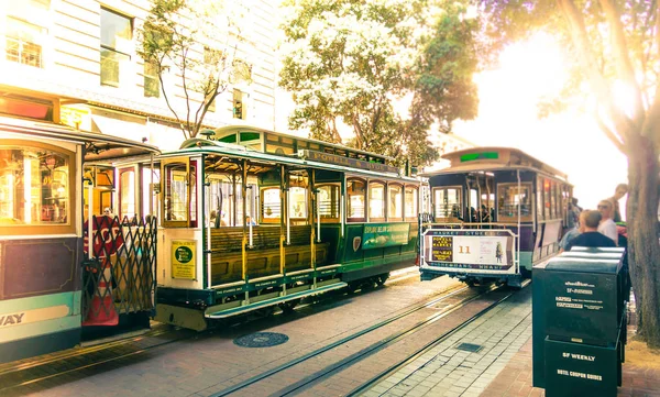 SAN FRANCISCO - September 22, 2015: Famous Cable Cars at Powell & Market Station Turntable in San Francisco, California. Powell-Hyde line train. Picture with vintage look — Stock Photo, Image