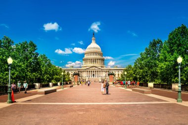 Washington Dc - 6 Haziran 2017: Washington DC'de - Doğu cephe ünlü işareti bize turist ile bina ABD Capitol.