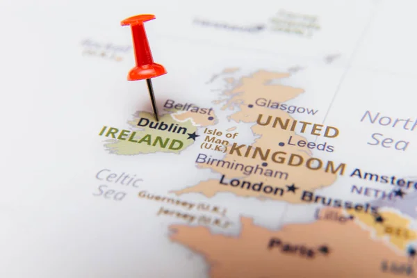 Mapa Irlandii Czerwona Pinezka — Zdjęcie stockowe