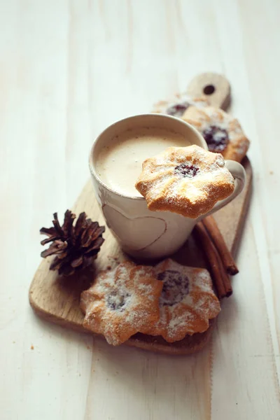 Kex Chip Cookies Med Sylt Kon Och Kopp Kaffe Närbild — Stockfoto