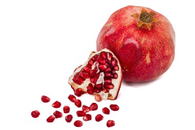 Olgun nar meyve, beyaz arka plan üzerinde izole