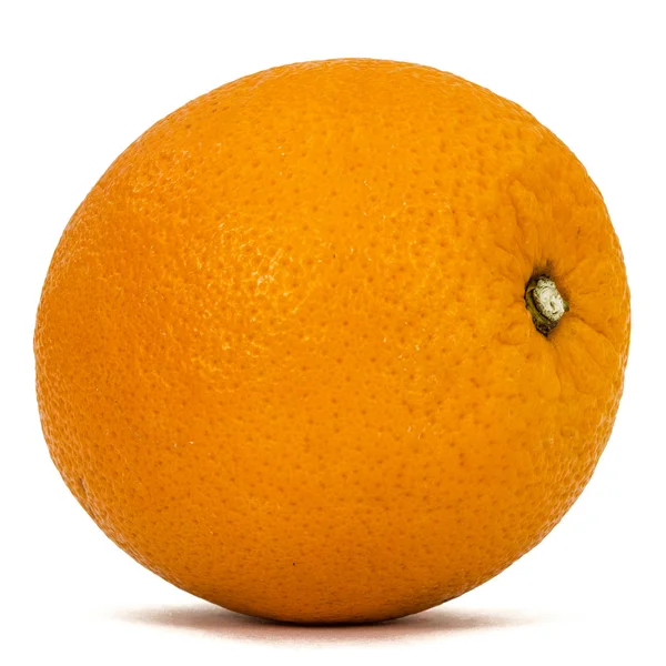Fruta de laranja madura, isolada sobre fundo branco — Fotografia de Stock